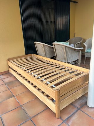 Cama Ikea UTÅKER, somier de madera