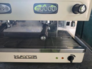 Cafetera Bar MAYOR con molinillos