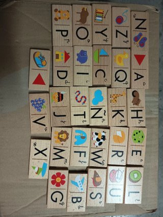 Puzzle infantil letras y dibujos