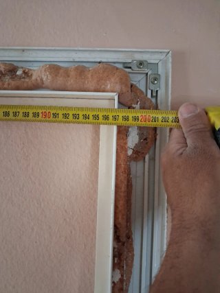 Ventana corredera con rejas