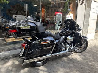 Harley Davidson Electra Glide Ultra Limited Negra