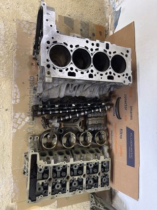 Bloque de motor, culata, arbol de levas y pistones