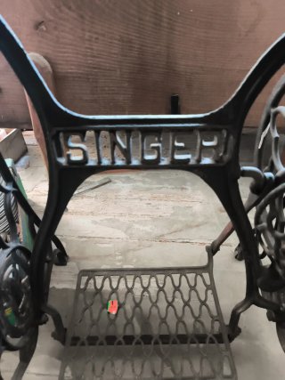 Máquina de coser Singer antigua