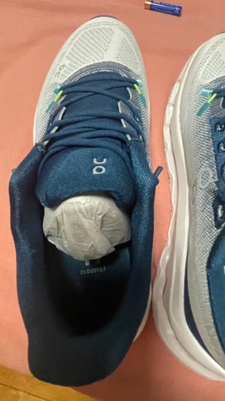 Zapatillas On Cloud sin estrenar. Talla 37