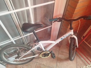 Bicicleta infantil B-Twin 6-8 años