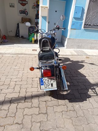 Suzuki Intruder 125cc Negra