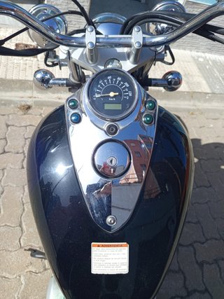 Suzuki Intruder 125cc Negra