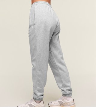 Conjunto Gymshark Gris Sudadera y Pantalón