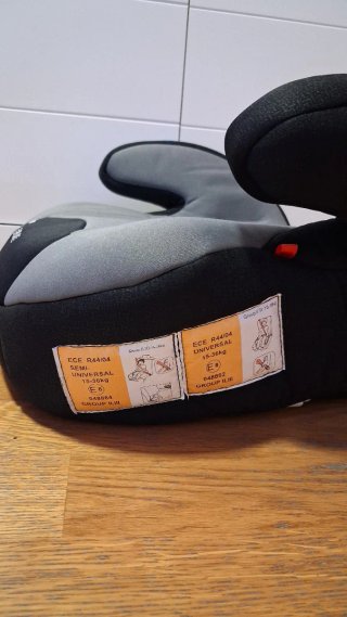 2 alzadores IsoFix para coche (venta en mano)