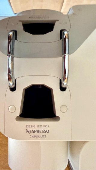 Cafetera Nespresso Lattissima One Blanca