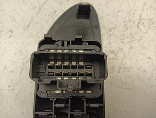 MANDO ELEVALUNAS DELANTERO IZQUIERDO RENAULT VEL