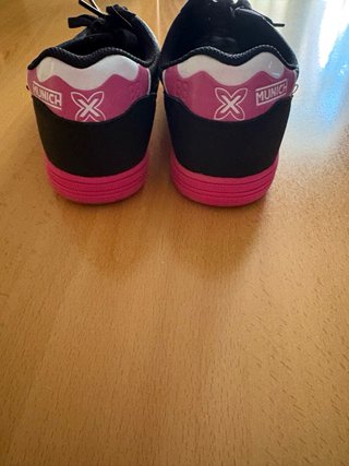 Zapatillas Munich Mujer Negras y Rosas