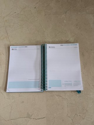 Agenda Escolar 2026-2027. Día página.