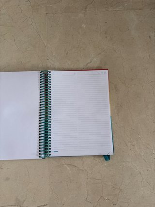 Agenda Escolar 2026-2027. Día página.