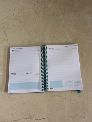 Agenda Escolar 2026-2027. Día página.
