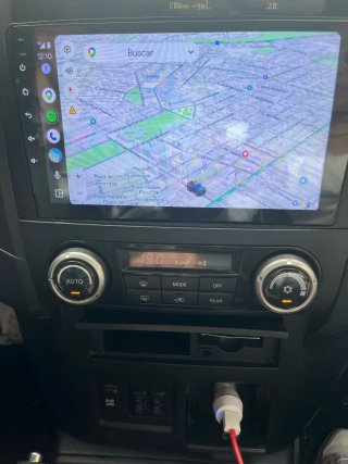 Mitsubishi Montero 2011