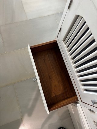 Mueble escalonado pino lacado blanco