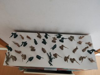 Soldados de plástico estilo Montaplex