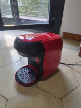 Cafetera Cápsulas Bosch Roja y Negra