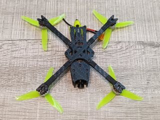 Dron 3" palillo DarwinFPV Baby Ape Pro V3 + piezas