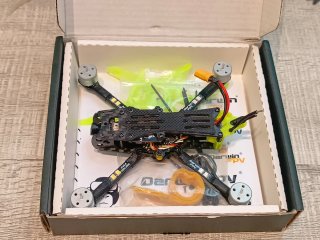 Dron 3" palillo DarwinFPV Baby Ape Pro V3 + piezas