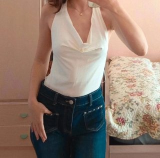 Top blanco escote halter