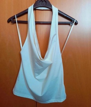 Top blanco escote halter