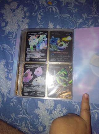 Cartas Pokémon de metal y oro falso (NEGOCIABLE)