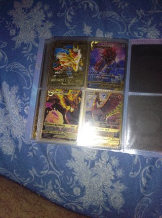 Cartas Pokémon de metal y oro falso (NEGOCIABLE)