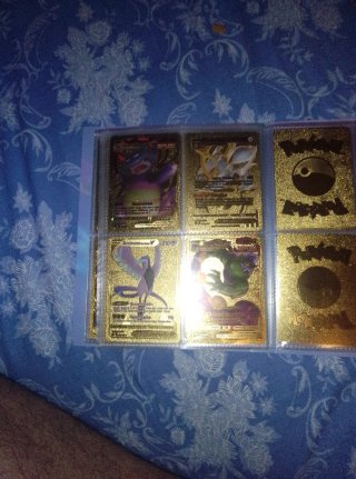 Cartas Pokémon de metal y oro falso (NEGOCIABLE)
