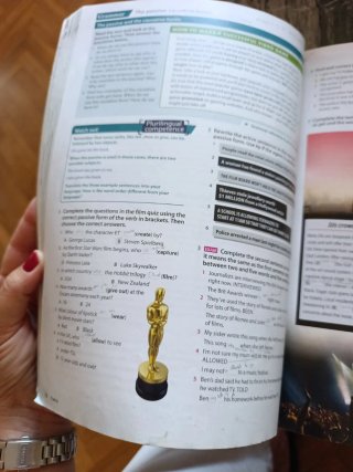 FUTURE PROSPECTS 1 Student's book: libro de tex...