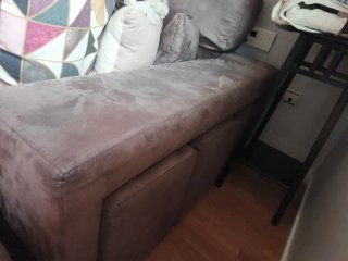 Sofá chaise longue.