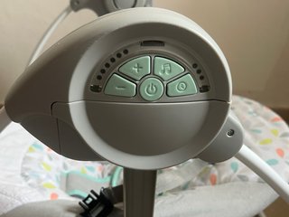 Mecedora musical para bebé