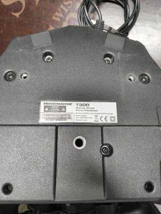 Base Thrustmaster T300RS
