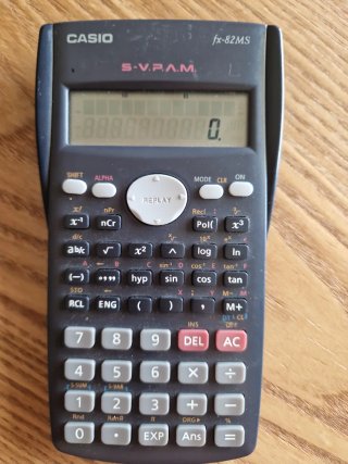 Calculadora Casio fx-82MS