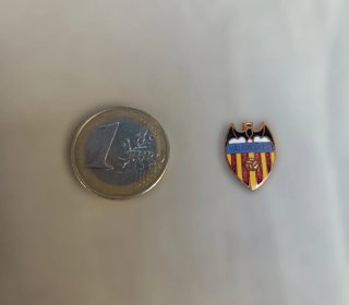 Lote 21+2 Insignias Escudo Valencia CF