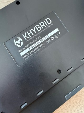 Teclado KROM KHYBRID RGB Negro