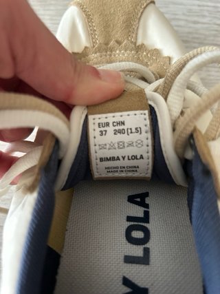 Tenis Bimba y Lola Beige y Blanco