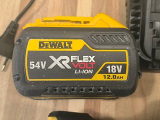 Radial DeWALT DCG418 54V batería 54V 12ah