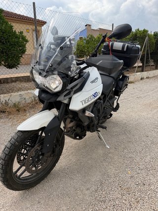Triumph Tiger 800