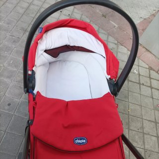 Cochecito bebé Chicco 0-6 meses rojo