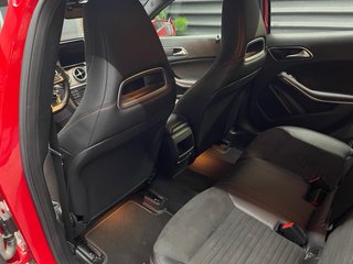 Mercedes-Benz GLA 200D AMG 4 matic