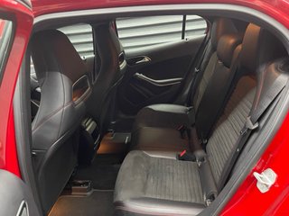 Mercedes-Benz GLA 200D AMG 4 matic