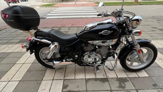 Kymco Venox 250i Negra