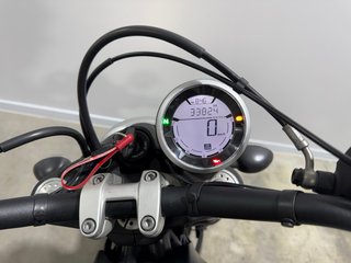 Ducati Scrambler Negra y Blanca