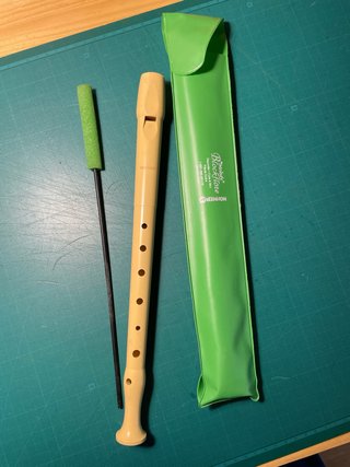 Flauta dulce Hohner soprano + funda y limpiador