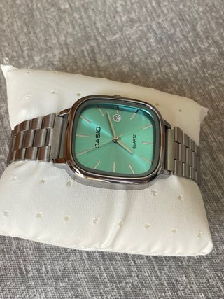 Reloj Casio Vintage Plateado y Azul Turquesa