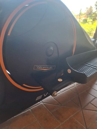 Bicicleta Elíptica BH EVO C1000 COMO NUEVA