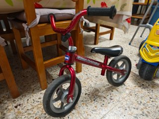 Trona Ikea Azul + Bici/Moto Juguete
