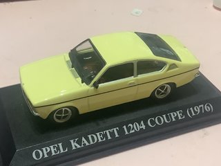 Coche Opel Kadett 1204 Coupe 1976 1/43